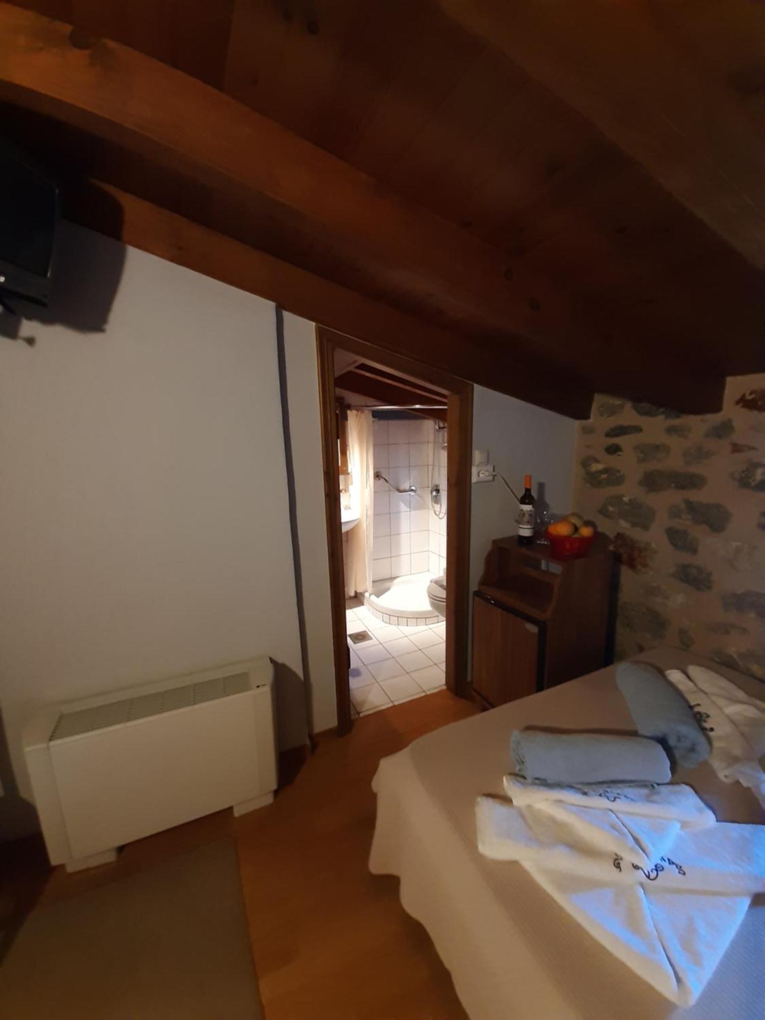Hotel Pyrgoi Theodorakaki: O Yerolimin Pokój zdjęcie